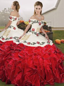 Fantastic Floor Length Ball Gowns Sleeveless White And Red Quince Ball Gowns Lace Up