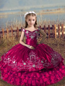 Fuchsia Sleeveless Embroidery and Ruffled Layers Floor Length Little Girls Pageant Gowns