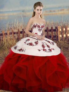 Trendy Tulle Sweetheart Sleeveless Lace Up Embroidery and Ruffles and Bowknot Quinceanera Gowns in White And Red