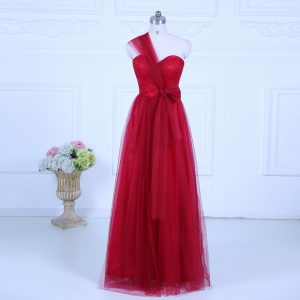 Affordable Wine Red One Shoulder Zipper Ruching Quinceanera Court of Honor Dress Sleeveless
