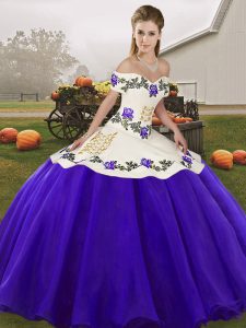 Unique Organza Off The Shoulder Sleeveless Lace Up Embroidery 15 Quinceanera Dress in White And Purple