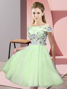 Empire Quinceanera Dama Dress Yellow Green Off The Shoulder Tulle Short Sleeves Knee Length Lace Up