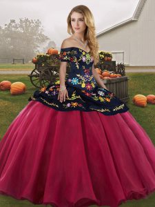 Edgy Red And Black Lace Up Off The Shoulder Embroidery Quinceanera Gown Tulle Sleeveless
