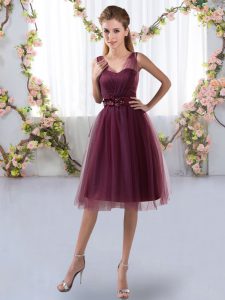 Artistic V-neck Sleeveless Court Dresses for Sweet 16 Knee Length Appliques Burgundy Tulle