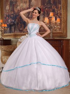 White Strapless Sweet 15 Dress with Blue Rhinestones in Chajul