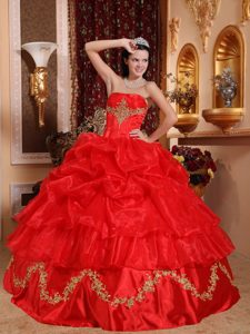 Fabulous Red Pick Ups Sweet Sixteen Dresses with Appliques