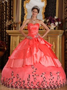 Sweetheart Ruffled Ruched Watermelon Red Quinceanera Dresses