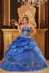 Blue Strapless Beaded Organza Embroidery Sweet 15 Dresses in Bristol