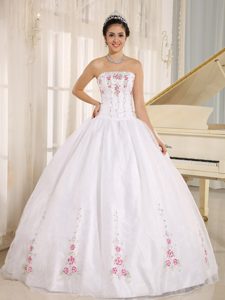 Wonderful Strapless Quinceanera Party Dresses with Embroidery White