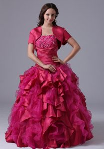 Attractive Multi-layer Beading Dresses for a Quinceanera Short Sleeves
