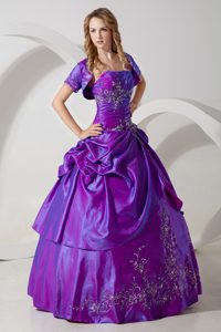 Newest Embroidery Purple Quinceanera Dresses Taffeta in Mississauga