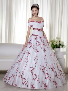 Red Embroidery Accent Off Shoulder White Organza Sweet 16 Dresses