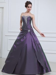 Dark Purple A-line Sweetheart Quinces Dresses with Beaded Taffeta