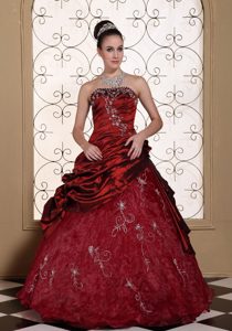 Embroidery and Pick ups Accent Quinceanera Dresses in Wine Red