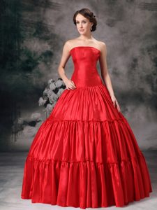 Red A-Line Strapless Quinceanera Dress with Ruches in Taffeta
