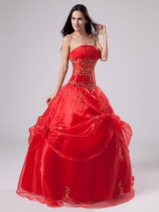 Red Quinceanera Dress With Embroidery and Pick-ups in Organza and Taffeta