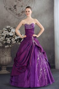Purple Sweetheart Quinceanera Dress with Embroidery in Taffeta and Organza