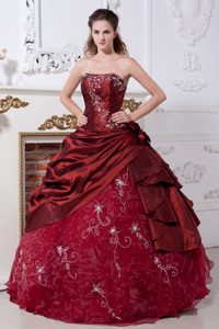 Wine Red Quinceanera Dress by Taffeta and Organza with Embroidery