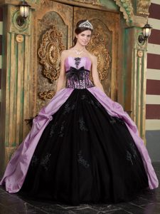 Lavender and Black Quinceanera Dress with Bow and Appliques for TX