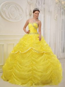 Stylish Yellow Sweetheart Organza Beading Dress for Dresses of Quince