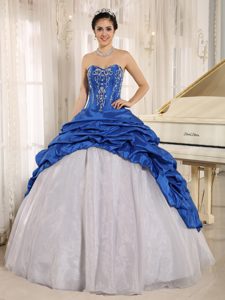 Vestidos Blue and White Para Quinceaneras with Embroidery and Pick-ups