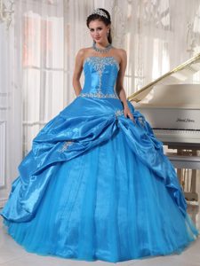 Blue Taffeta and Organza Dress 15 with Appliques in Campinas Brazil