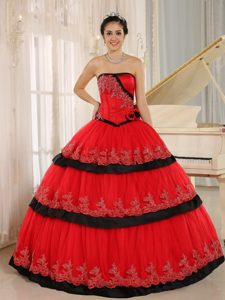 Red Strapless Quinces Dresses with Black Frills in Salvador Brazil