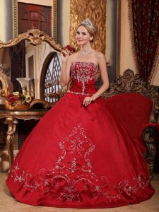 Online Wine Red Strapless Appliqued Dress for Sweet 15 Salama