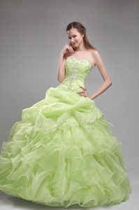 Beautiful Strapless Ruffled Quinces Dresses in Spring Green