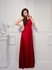 Latest Wine Red Chiffon Side Zipper One Shoulder Sleeveless Floor Length Mother Of The Bride Dress Ruching and Hand Made Flower