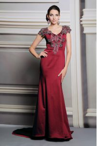 Fabulous Burgundy Mother Of The Bride Dress Satin Court Train Short Sleeves Appliques