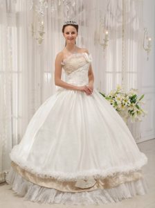 Appliqued White Ball Gown Quinceanera Dresses with Bowknot