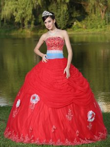 Unique Tulle Appliqued Red Quinceanera Gowns for Wholesale