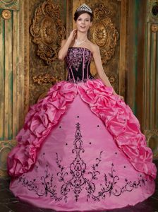 Cheap Multi-color Embroidery Sweet 15 Dress in Guatemala City