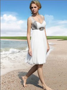 Dynamic White Straps Zipper Beading Mother Dresses Sleeveless