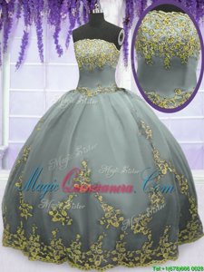 Simple Sleeveless Appliques Zipper Sweet 16 Dress