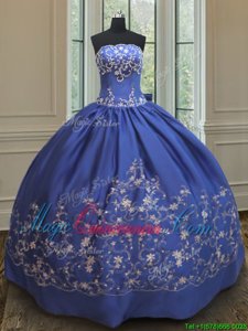 Fitting Strapless Sleeveless Satin Quinceanera Dress Embroidery Lace Up
