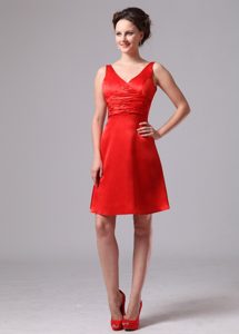 Red Ruched V-neck Knee-length Dama Dress For Custom Made