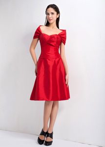 Red Off the Shoulder Knee-length Taffeta Dresses for Damas in Cambridge