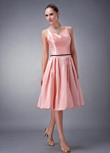 Watermelon V-neck Knee-length Taffeta Dresses for Damas in Cambridge