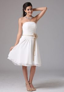 White Strapless Chiffon with Sash Dresses for Damas in Wokingham