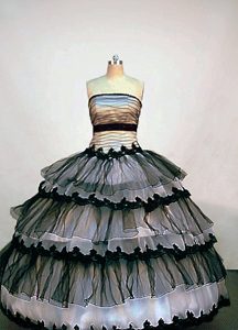 Black and White Cake-like Organza Sweet 15 Dress in London