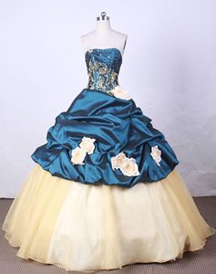 Two-toned Appliques Handle Flower Quinceanera Dress Beaded