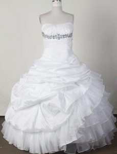 Custom Made White Ruched Beading Quinceanera Dress for Sweet 16