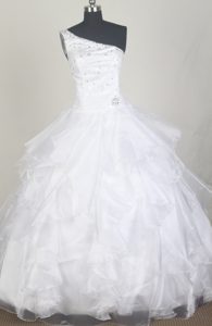 One Shoulder Beaded White Quinceanera Dresses in Norfolk County