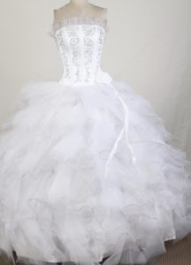 Ruffled Beading Strapless Pure White Ruffles Sweet Sixteen Dresses