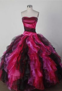 Colorful Ruffles Ball Gown Strapless Dress For Quinceanera in Paita