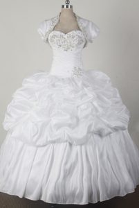 White Appliques Beading Sweetheart Sweet 15 Dresses with Jacket