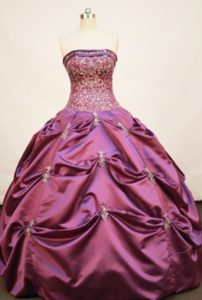 Fashion Fuchsia Strapless Appliques Pick Up Puffy Quinceanera Gown
