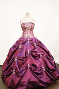 Backless Applique Strapless Taffeta Purple Pick-up Quinceanera Gown